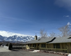 Khách sạn Eastern Sierra Motor Lodge (Independence, Hoa Kỳ)