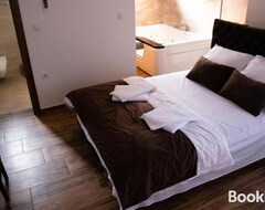 Hele huset/lejligheden Sobe I Apartmani Casa Mia (Pećinci, Serbien)