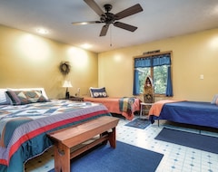 Entire House / Apartment Lodge Between The Lakes - Family/children/pet Friendly! (Mountain Home, USA)