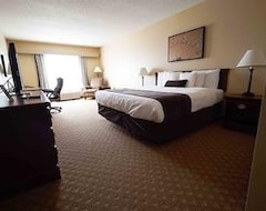 Khách sạn Town & Country Inn and Suites (Quincy, Hoa Kỳ)