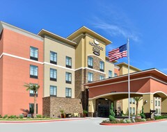 2 Connecting Suites With 2 Beds And 2 Sofabeds At A Full Service Hotel By Suiteness (Houma, USA)
