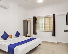 Hotel SilverKey Executive stays 19530 Vishrantwadi (Pune, India)