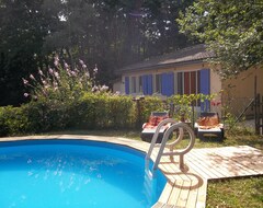 Koko talo/asunto Bungalow With Attached One Bedroom Gite.with Secluded Private Pool. Sleeps 8 (Brux, Ranska)