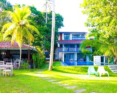 Hotel Esperanza Beach Villa (Tangalle, Sri Lanka)
