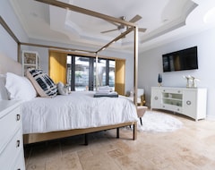 Cijela kuća/apartman 5 Bedroom Luxe Villa On Deep Water Intracoastal (Deerfield Beach, Sjedinjene Američke Države)