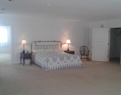 Entire House / Apartment Rural And Elegant, Shallowbrook Offers The Perfect Family Vacation. (Bradford, USA)