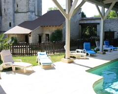 Koko talo/asunto La Porterie 4 Charming Cottage In A 12Th Century Abbey (Luzé, Ranska)