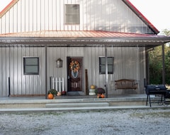 Entire House / Apartment Moose Cabin At Hidden Acres (Sullivan, USA)