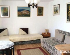 Entire House / Apartment Mandala Apartman (Domoszló, Hungary)
