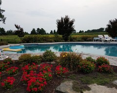 Toàn bộ căn nhà/căn hộ Chesapeake Waterfront Retreat with Pool (Cambridge, Hoa Kỳ)