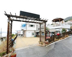 Hotel Namhae Sanmaru Pension (Namhae, Sydkorea)