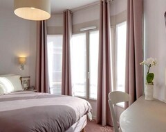 Hotel Ours Blanc - Wilson (Toulouse, France)