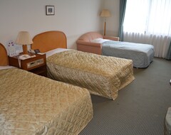 Hotel Yumeka (Hisayama, Japan)