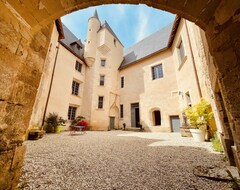 Majatalo Château Authentique Au Bord De Leau, En Pleine Nature ! (Saincaize-Meauce, Ranska)