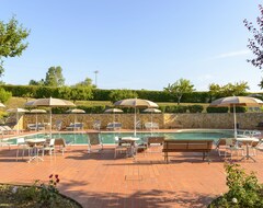 Khách sạn Hotel Sovestro (San Gimignano, Ý)