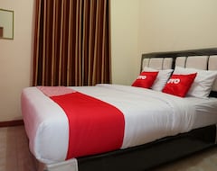 Hotel RedDoorz Syariah at D'Rizs Homestay (Bukittinggi, Indonesia)