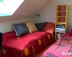 Bed & Breakfast Fermette Nature Yoga (Courgenay, Pháp)