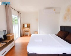 Khách sạn Baan O Resort (Rayong, Thái Lan)