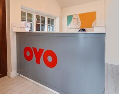 Khách sạn Oyo Tudor Oaks Lodge (Luton, Vương quốc Anh)