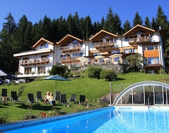 The Paradise Near Kitzbühel, Luxury Chalet Villa Rosa In The Garden Hotel Rosenhof (Oberndorf, Østrig)