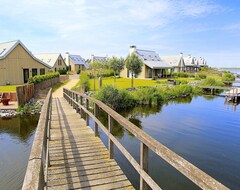 Cijela kuća/apartman Modern Wellness Lodge With Sunshower In A National Park. (Tholen, Nizozemska)
