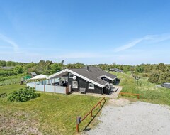 Toàn bộ căn nhà/căn hộ 4 Bedroom Accommodation In Bindslev (Sindal, Đan Mạch)