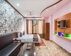 Khách sạn OYO 6252 Deepak Palace (Varanasi, Ấn Độ)