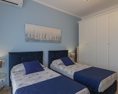 Cijela kuća/apartman Casa Emy : Sunny Penthouse With Private Box -wifi-skytv -conditioned Air (Rapallo, Italija)