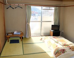 Weekly Hotel Kantake (Kitakyushu, Japan)