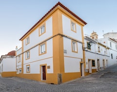 Hotelli Azinheira Suites Townhouse (Elvas, Portugali)