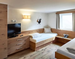 Hotelli Karwendel Suite Iii, Kurzurlaub All Inclusive - Familienresort Buchau (Maurach-Eben, Itävalta)