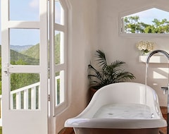 Khách sạn Windjammer Landing Villa Beach Resort (Castries, Saint Lucia)