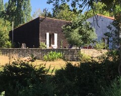 Toàn bộ căn nhà/căn hộ Charentaise House With Private Heated Pool (Varzay, Pháp)