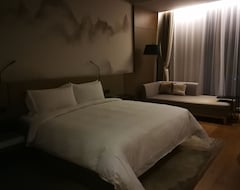 Hotel Novotel Deqing Moganshan (Huzhou, China)