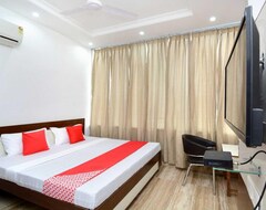 OYO 30349 Hotel Mm Crown (Zirakpur, Indija)