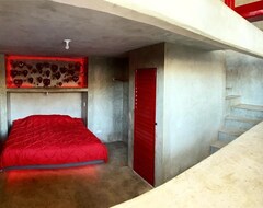 Koko talo/asunto Eclectic Cliffside Den With Hanging Living Area (Ensenada, Meksiko)