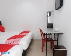 Hotel Delight Villa-Family Triple (Kota Bharu, Malaysia)