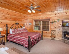 Hotelli A Bears Poolin Paradise Cabin (Sevierville, Amerikan Yhdysvallat)