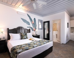 Hotel Porto Kea Suites (Korissia, Greece)