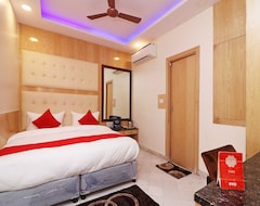 Hotel OYO 13774 Check In Room (Delhi, Indien)