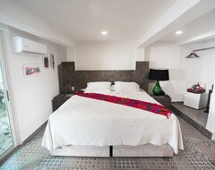 Hotel Paradise Suites (Isla Mujeres, México)