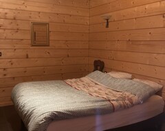 Cijela kuća/apartman Gîte - Chalet Bois, 6-8 P., Cadre Champêtre-parc, Jeux, Internet, Acces.handicap (L'Isle-Jourdain, Francuska)