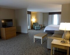 Holiday Inn Express & Suites Oshawa Downtown - Toronto Area, An Ihg Hotel (Oshawa, Kanada)