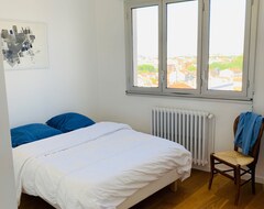Toàn bộ căn nhà/căn hộ Beautiful Contemporary Apartment, Quiet And Bright 500 Meters From The Old Center (Toulouse, Pháp)
