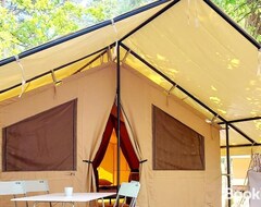 Khu cắm trại Camping Onlycamp Sous Les Pommiers (Trévières, Pháp)