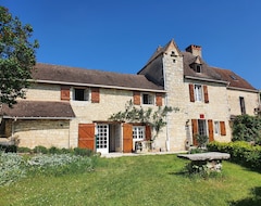 Toàn bộ căn nhà/căn hộ Charming Farmhouse With Swimming Pool And View, Very Quiet. (Cras, Pháp)