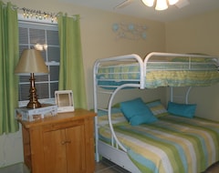 Khách sạn W631 Blair 4 Bedrooms 3 Bathrooms Home (Westerly, Hoa Kỳ)