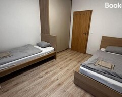 Tüm Ev/Apart Daire Brand New 2 Bedroom Apartment By The Airport (Bratislava, Slovakya)