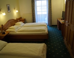 Khách sạn Hotel Sonne (St. Johann, Áo)