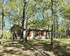 Toàn bộ căn nhà/căn hộ Secluded Turkey Ridge Cottage Above The River (Dixon, Hoa Kỳ)